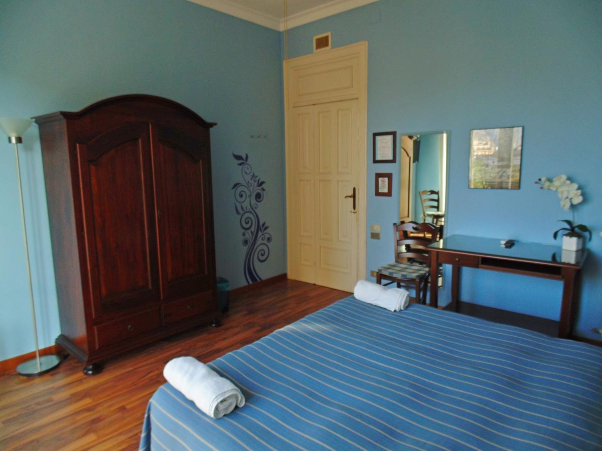 Double Room with Private External Bathroom,535784139:JPEG
