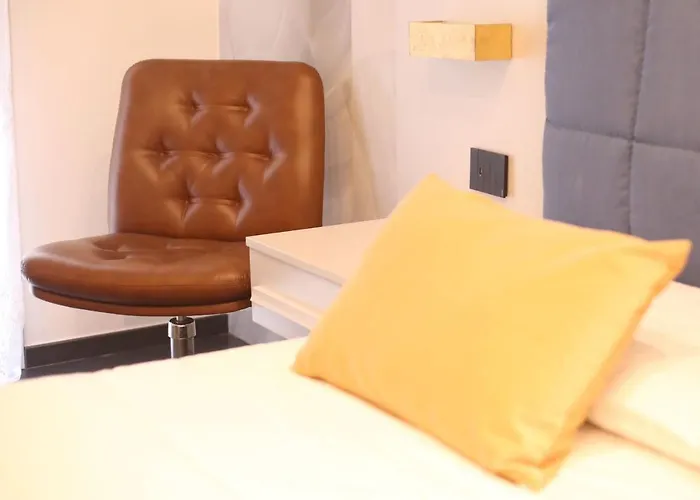 Hotel 4 stelle: Guest House Colonna